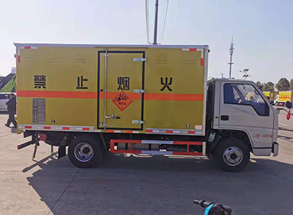 北海爆破器材运输车技术升级与安全合规新趋势